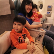 Sydney 2011: Flying with 2 Kids