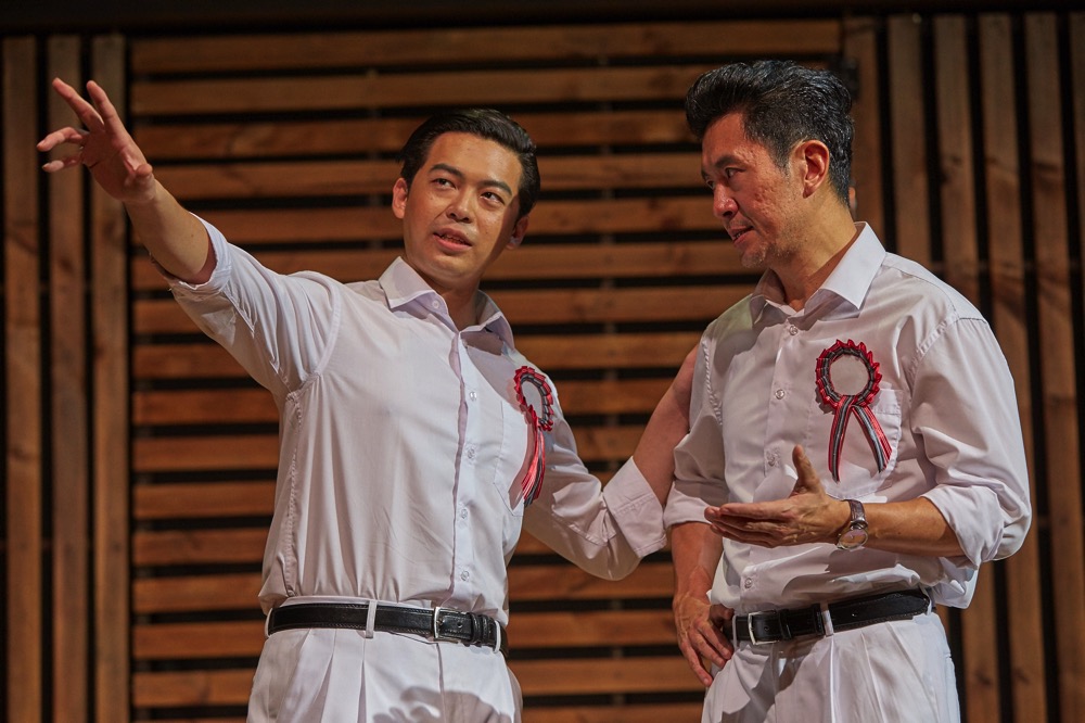Benjamin Chow and Adrian Pang in The LKY Musical  2015 1