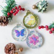 Christmas Ornaments with Resin Play
